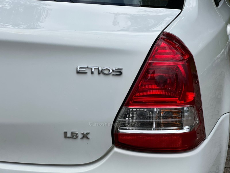 ETIOS 1.5 X SEDAN 16V FLEX 4P MANUAL - 2014 - CANELA