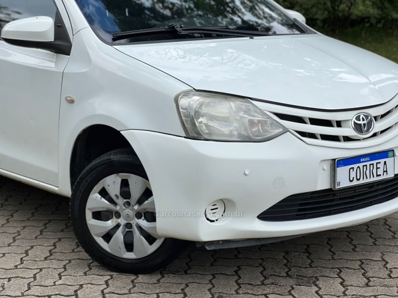 ETIOS 1.5 X SEDAN 16V FLEX 4P MANUAL - 2014 - CANELA