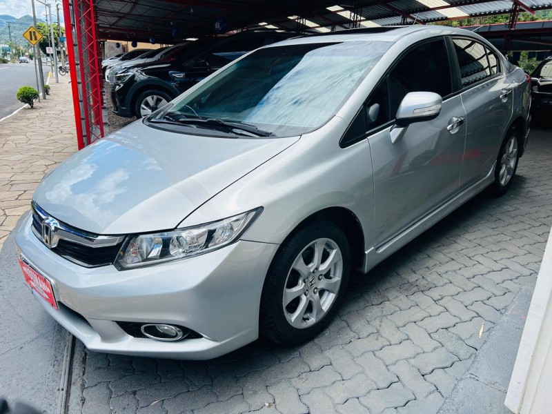 CIVIC 1.8 LXS 16V FLEX 4P AUTOMÁTICO - 2014 - TRêS COROAS