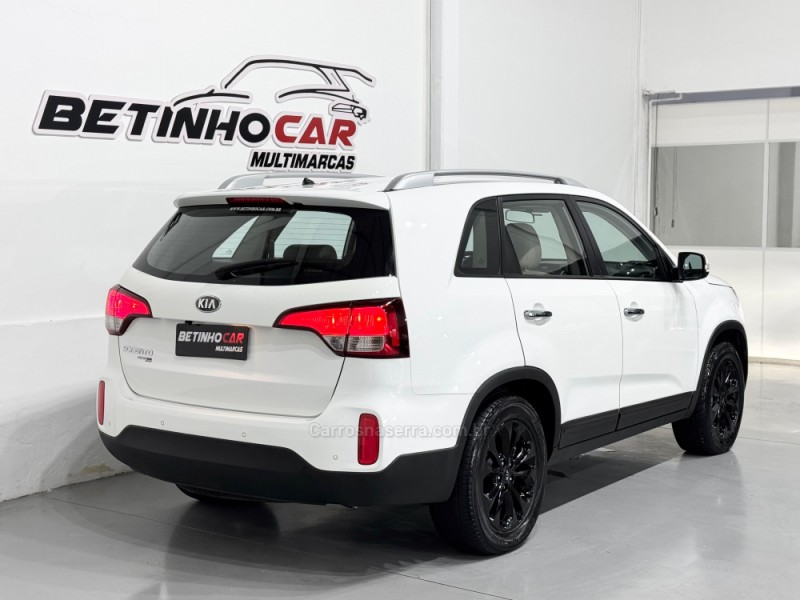 SORENTO 2.4 EX 4X2 16V GASOLINA 4P AUTOMÁTICO - 2015 - ESTâNCIA VELHA