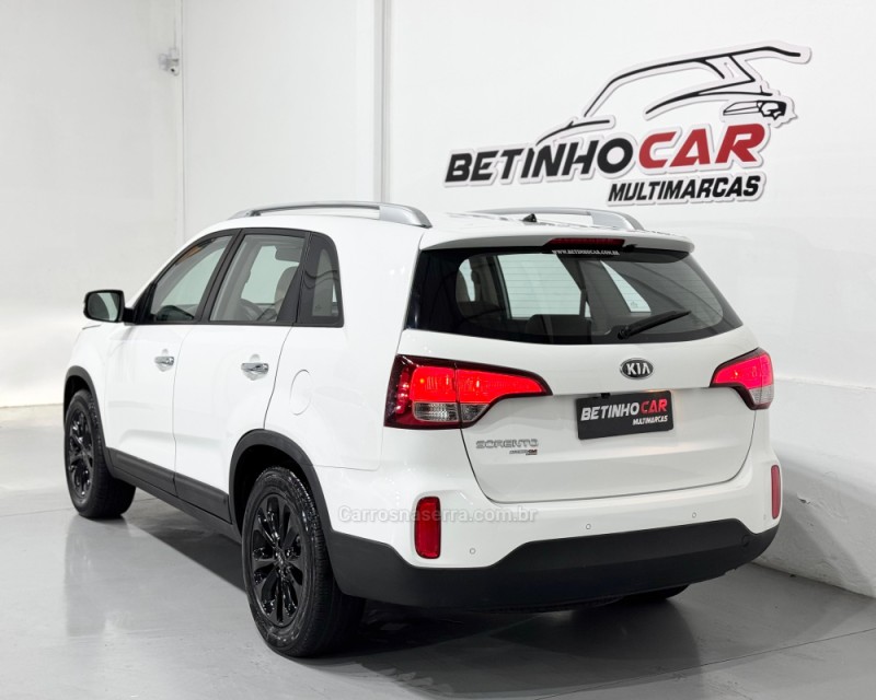 SORENTO 2.4 EX 4X2 16V GASOLINA 4P AUTOMÁTICO - 2015 - ESTâNCIA VELHA