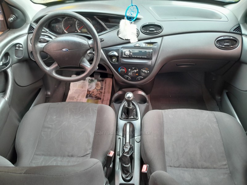 FOCUS 1.6 8V FLEX 4P MANUAL - 2009 - NOVA PRATA