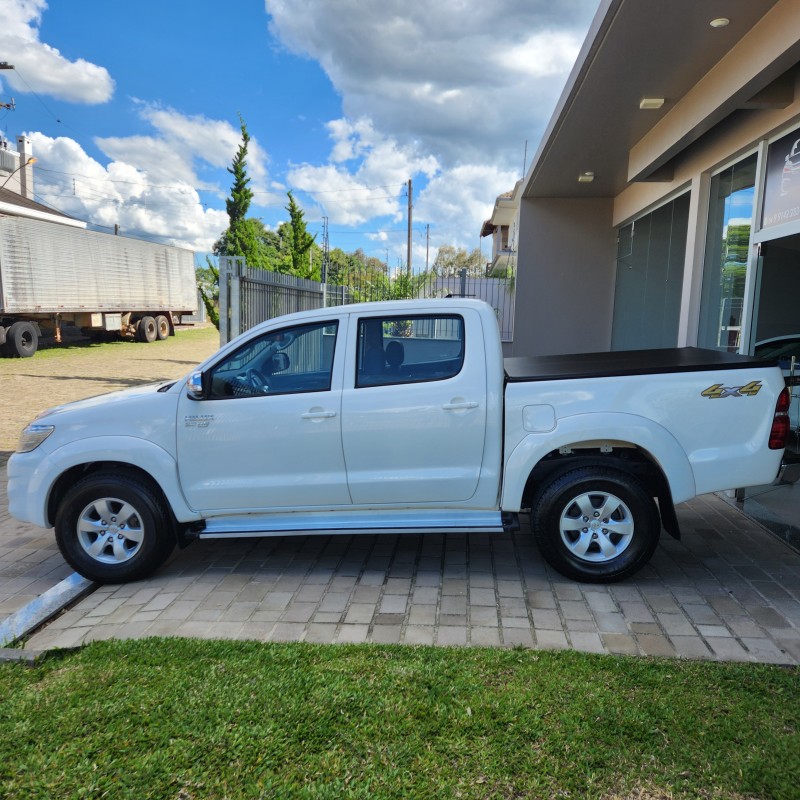 HILUX 2.7 SRV 4X4 CD 16V FLEX 4P AUTOMÁTICO - 2013 - BENTO GONçALVES