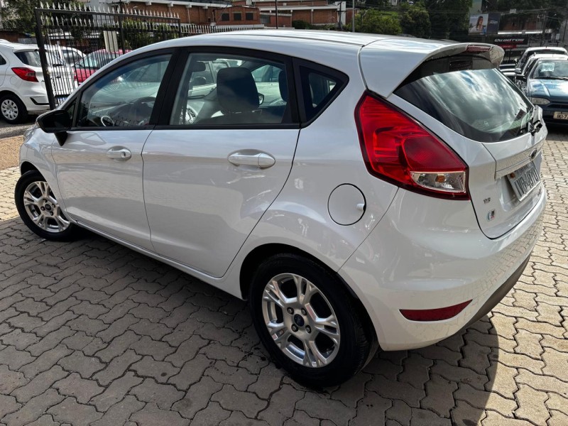 FIESTA 1.6 SE HATCH 16V FLEX 4P MANUAL - 2013 - CAXIAS DO SUL