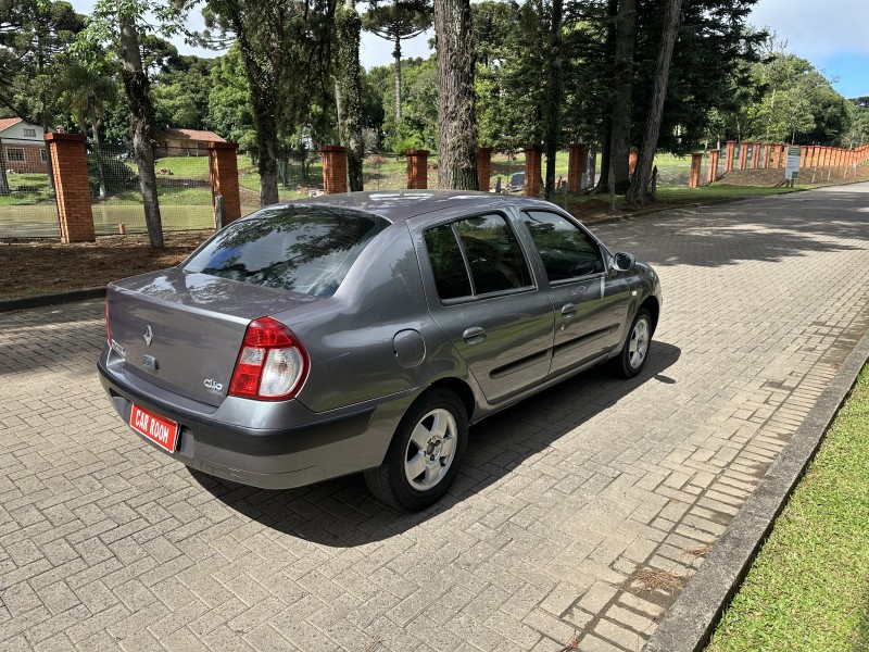 CLIO 1.6 PRIVILÉGE SEDAN 16V FLEX 4P MANUAL - 2006 - CAXIAS DO SUL