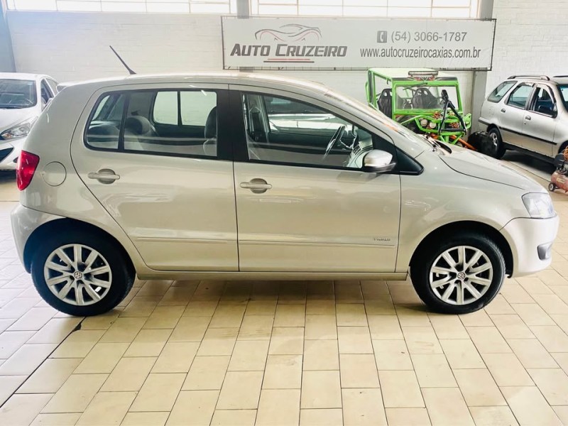 FOX 1.0 MI TRENDLINE 8V FLEX 4P MANUAL - 2014 - CAXIAS DO SUL