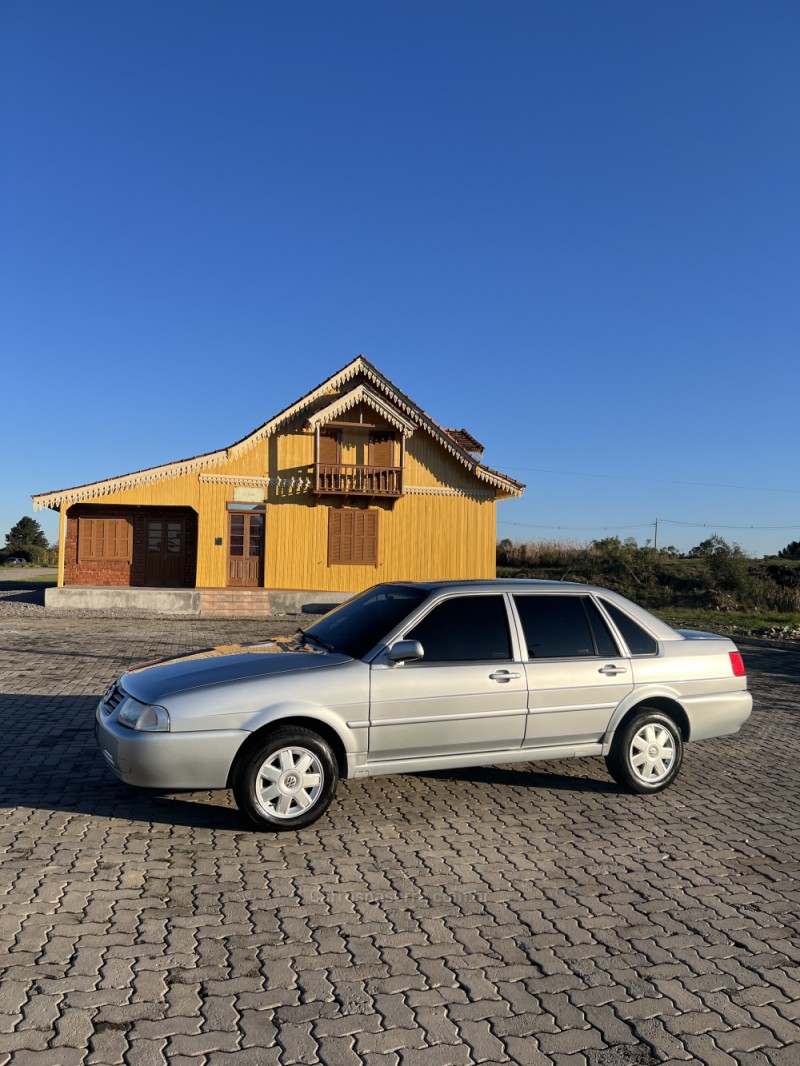 SANTANA 2.0 MI 8V GASOLINA 4P MANUAL - 2003 - ANTôNIO PRADO