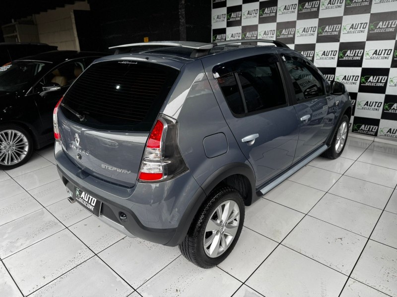 SANDERO 1.6 STEPWAY 16V FLEX 4P AUTOMÁTICO - 2013 - CAXIAS DO SUL