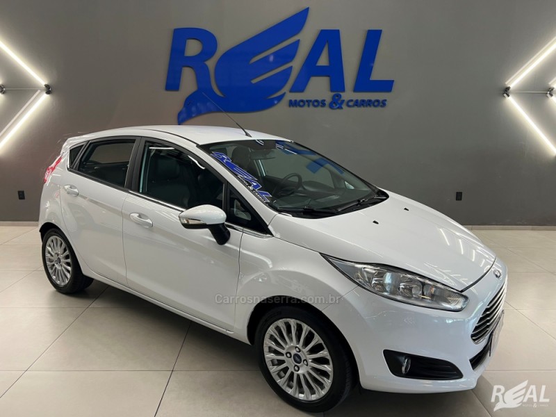 FIESTA 1.6 TITANIUM PLUS HATCH 16V FLEX 4P AUTOMÁTICO - 2017 - SAPIRANGA