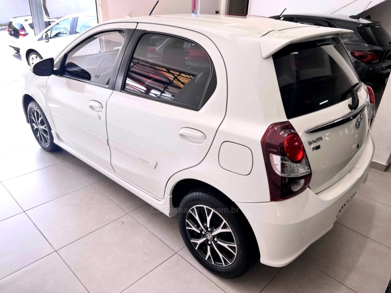 ETIOS 1.5 PLATINUM 16V FLEX 4P AUTOMÁTICO - 2017 - CARLOS BARBOSA