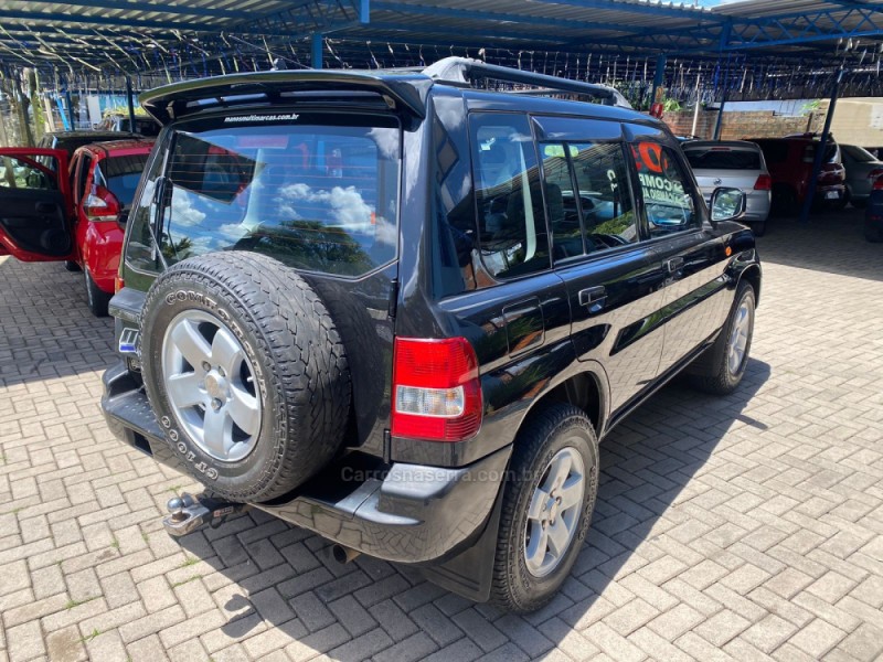 PAJERO TR4 2.0 4X4 16V 131CV GASOLINA 4P AUTOMÁTICO - 2005 - CANELA