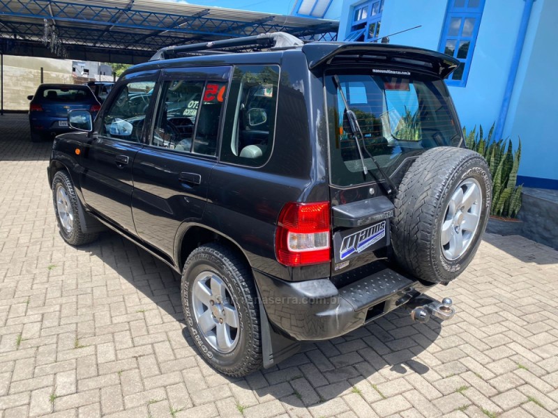 PAJERO TR4 2.0 4X4 16V 131CV GASOLINA 4P AUTOMÁTICO - 2005 - CANELA