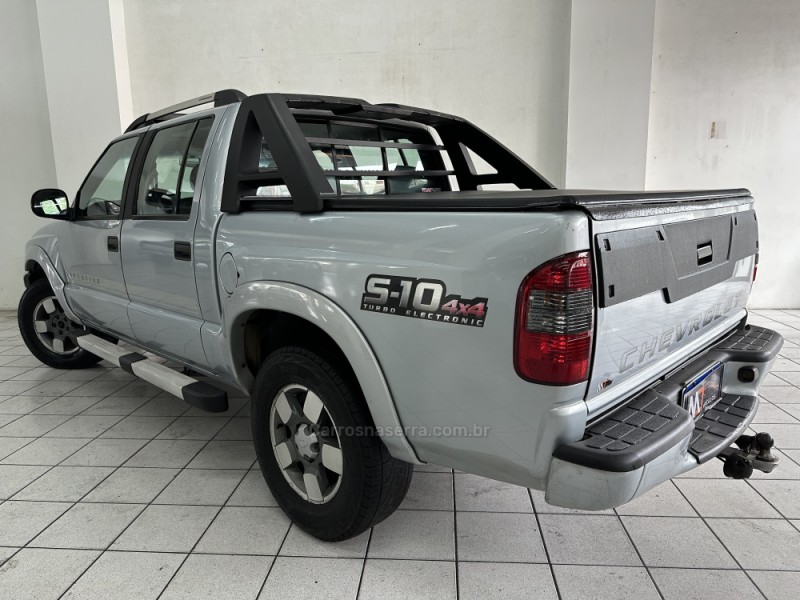 S10 2.8 EXECUTIVE 4X4 CD 12V TURBO ELECTRONIC INTERCOOLER DIESEL 4P MANUAL - 2011 - CAXIAS DO SUL