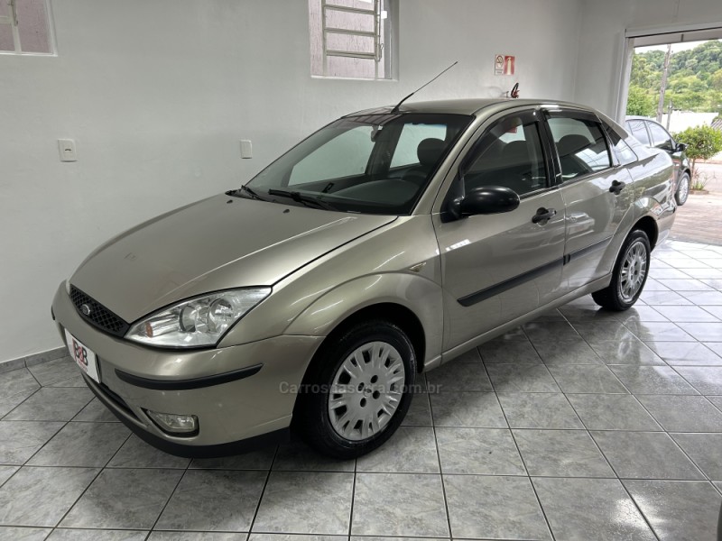 focus 1.6 glx sedan 8v gasolina 4p manual 2007 nova prata