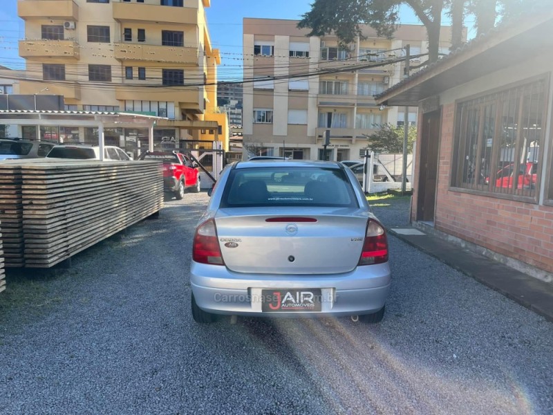 CORSA 1.0 MPFI SEDAN 8V GASOLINA 4P MANUAL - 2004 - GARIBALDI