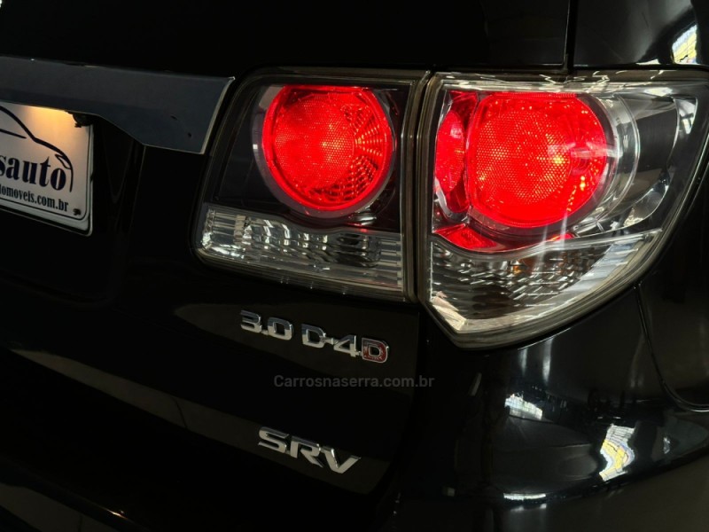 HILUX SW4 3.0 SRV 4X4 7 LUGARES 16V TURBO INTERCOOLER DIESEL 4P AUTOMÁTICO - 2012 - CAXIAS DO SUL