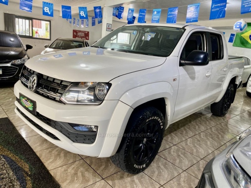 AMAROK 2.0 TRENDLINE 4X4 CD 16V TURBO INTERCOOLER DIESEL 4P AUTOMÁTICO - 2018 - LAGOA VERMELHA