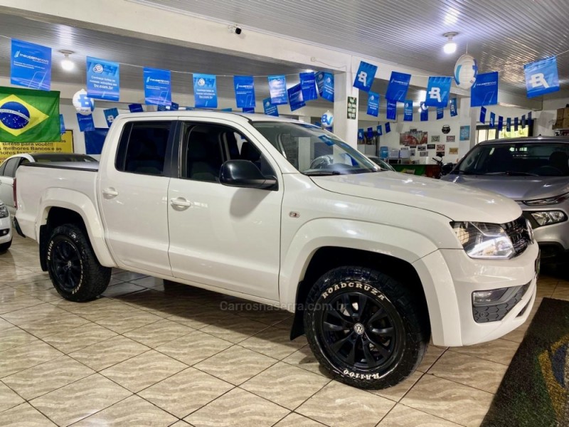 AMAROK 2.0 TRENDLINE 4X4 CD 16V TURBO INTERCOOLER DIESEL 4P AUTOMÁTICO - 2018 - LAGOA VERMELHA