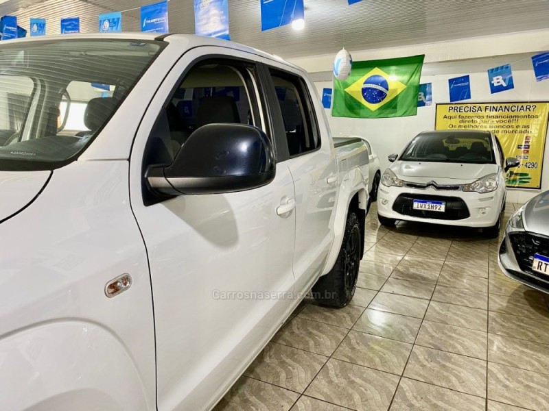 AMAROK 2.0 TRENDLINE 4X4 CD 16V TURBO INTERCOOLER DIESEL 4P AUTOMÁTICO - 2018 - LAGOA VERMELHA