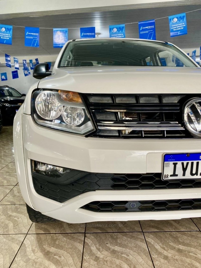 AMAROK 2.0 TRENDLINE 4X4 CD 16V TURBO INTERCOOLER DIESEL 4P AUTOMÁTICO - 2018 - LAGOA VERMELHA