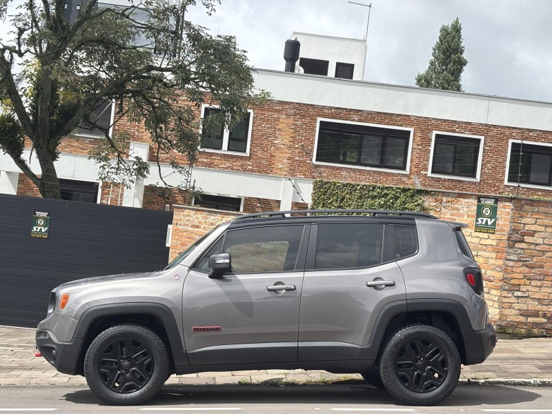 RENEGADE 2.0 16V TURBO DIESEL TRAILHAWK 4P 4X4 AUTOMÁTICO - 2017 - FARROUPILHA