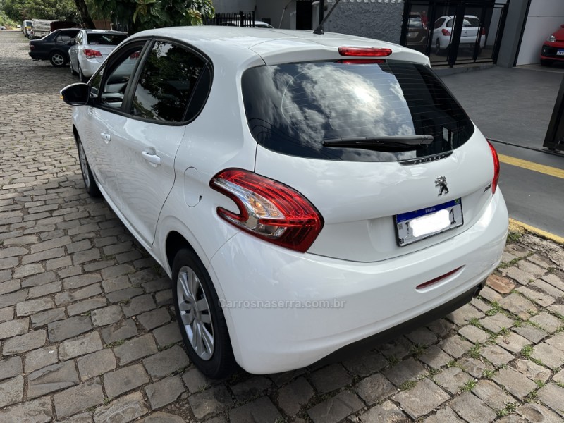 208 1.5 ACTIVE 8V FLEX 4P MANUAL - 2014 - LAJEADO