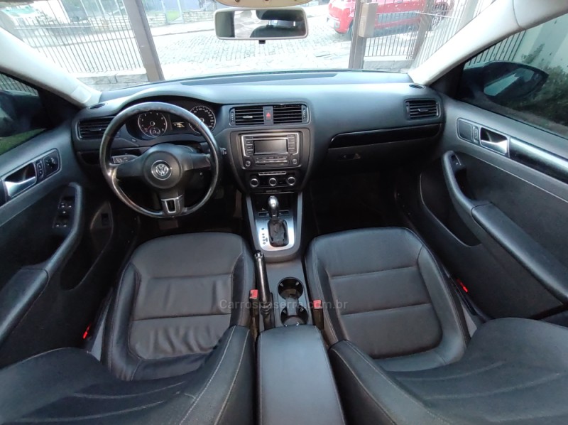 JETTA 2.0 COMFORTLINE FLEX 4P TIPTRONIC - 2013 - CAXIAS DO SUL