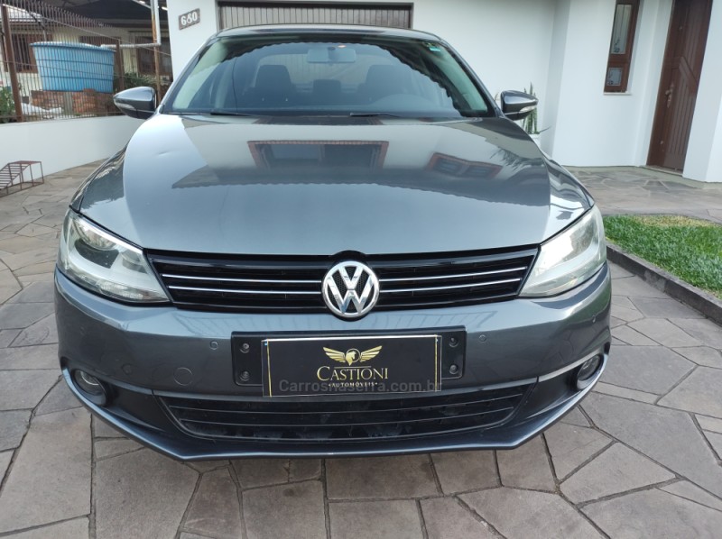 JETTA 2.0 COMFORTLINE FLEX 4P TIPTRONIC - 2013 - CAXIAS DO SUL