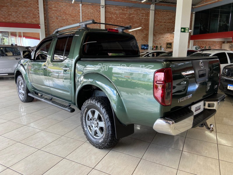 FRONTIER 2.5 SV ATTACK 4X4 CD TURBO ELETRONIC DIESEL 4P MANUAL - 2014 - FARROUPILHA