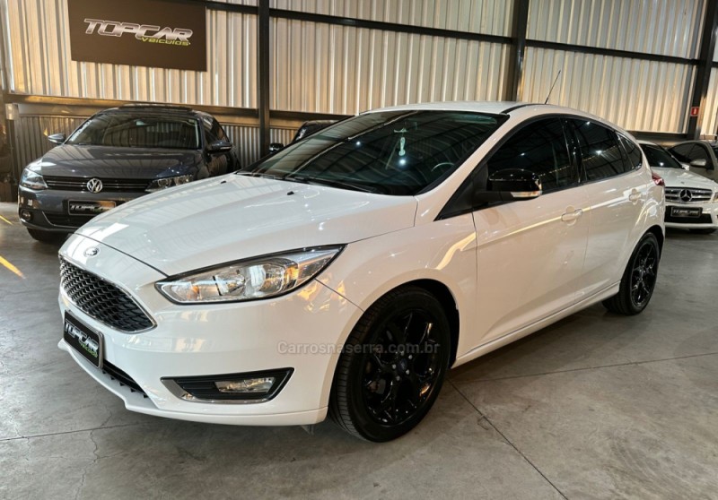 FOCUS 2.0 SE HATCH 16V FLEX 4P AUTO - 2016 - CAMPO BOM