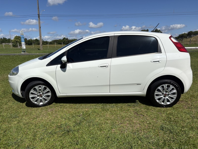 PUNTO 1.4 ATTRACTIVE 8V FLEX 4P MANUAL - 2011 - FARROUPILHA