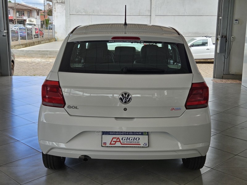 GOL 1.0 12V MPI TOTALFLEX 4P MANUAL - 2023 - TAPEJARA