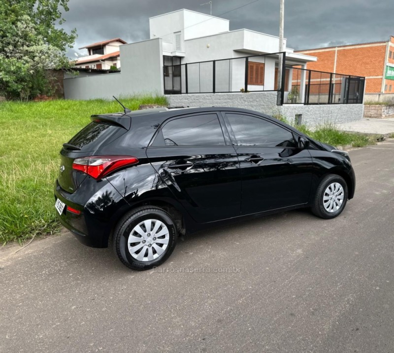 HB20 1.0 COMFORT PLUS 12V FLEX 4P MANUAL - 2019 - CAMPO BOM