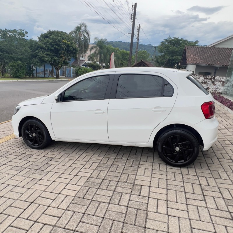 GOL 1.0 12V MPI TOTALFLEX 4P MANUAL - 2020 - FELIZ