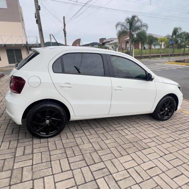 GOL 1.0 12V MPI TOTALFLEX 4P MANUAL - 2020 - FELIZ