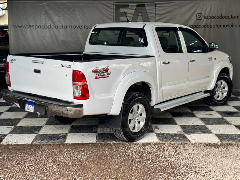 HILUX 3.0 SR 4X4 CD 16V TURBO INTERCOOLER DIESEL 4P MANUAL - 2014 - NOVA PRATA