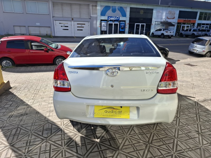 ETIOS 1.5 XLS 16V FLEX 4P AUTOMÁTICO - 2017 - CAXIAS DO SUL