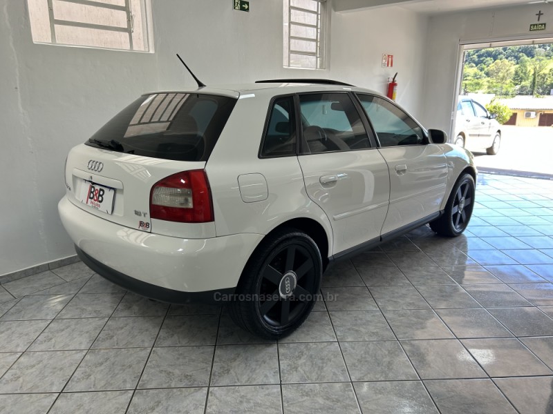 A3 1.8 20V 150CV TURBO GASOLINA 4P AUTOMÁTICO - 2002 - NOVA PRATA