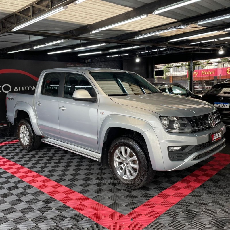 AMAROK 2.0 TRENDLINE 4X4 CD 16V TURBO INTERCOOLER DIESEL 4P AUTOMÁTICO - 2017 - PASSO FUNDO