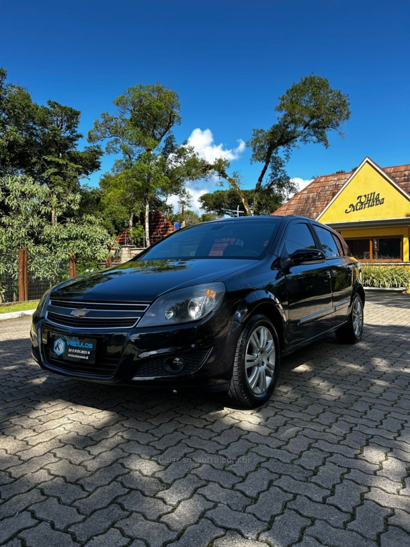 VECTRA 2.0 MPFI GT HATCH 8V FLEX 4P MANUAL - 2010 - CANELA