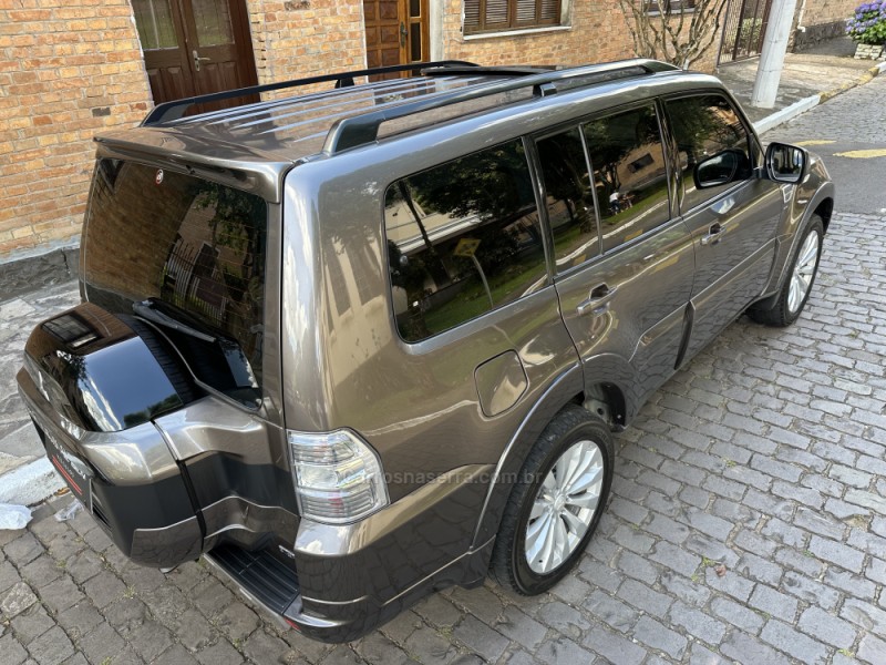 PAJERO FULL 3.8 HPE 4X4 V6 24V GASOLINA 4P AUTOMÁTICO - 2015 - CAXIAS DO SUL