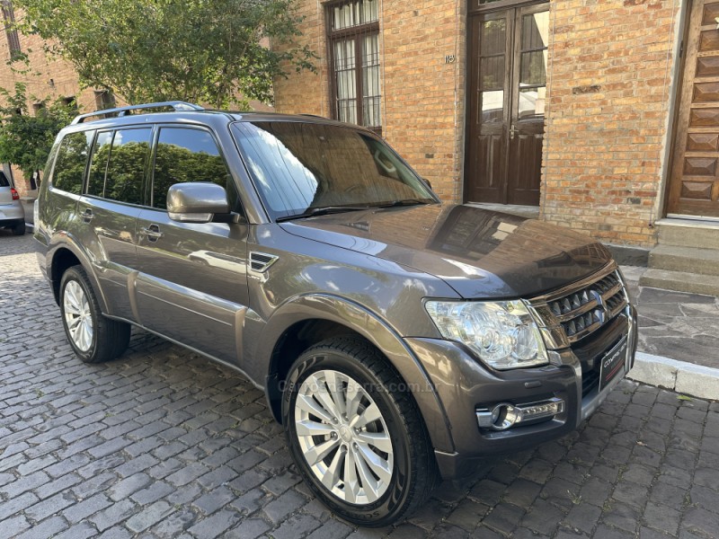 PAJERO FULL 3.8 HPE 4X4 V6 24V GASOLINA 4P AUTOMÁTICO - 2015 - CAXIAS DO SUL