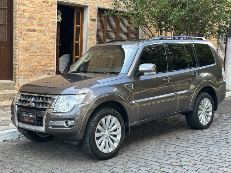 PAJERO FULL 3.8 HPE 4X4 V6 24V GASOLINA 4P AUTOMÁTICO - 2015 - CAXIAS DO SUL