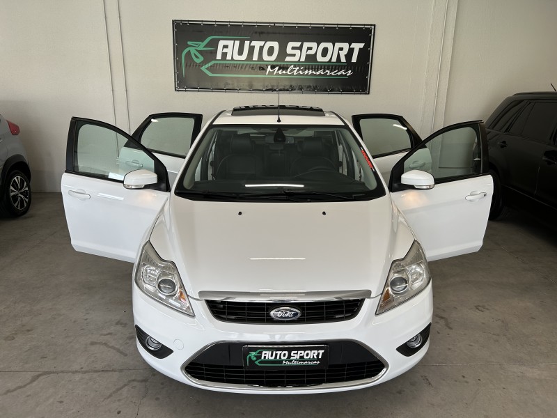 FOCUS 2.0 TITANIUM HATCH 16V FLEX 4P MANUAL - 2013 - CAXIAS DO SUL