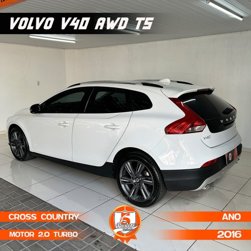 V40 2.0 T5 CROSS COUNTRY AWD TURBO GASOLINA 4P AUTOMÁTICO - 2016 - VACARIA