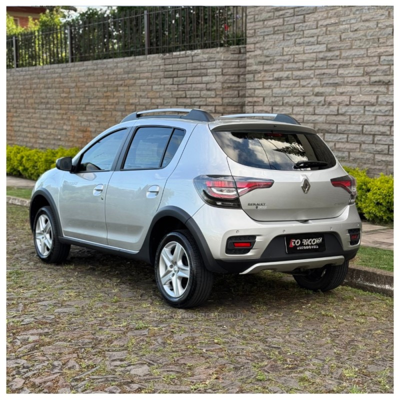 SANDERO 1.6 STEPWAY ZEN 16V FLEX 4P MANUAL - 2021 - CAMPO BOM