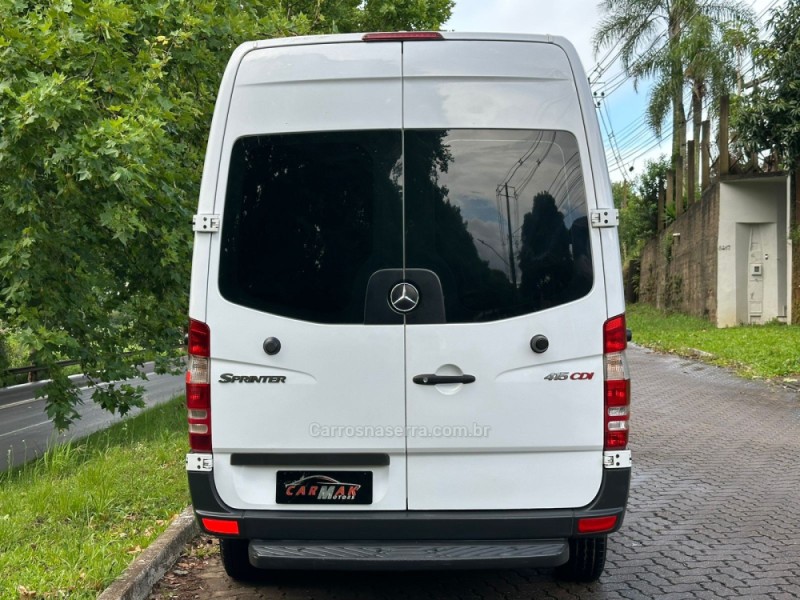 SPRINTER 2.2 415 VAN LUXO TETO ALTO 19 LUGARES DIESEL 3P MANUAL - 2013 - DOIS IRMãOS