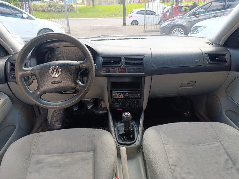 GOLF 1.6 8V GASOLINA 4P MANUAL - 2000 - CAXIAS DO SUL