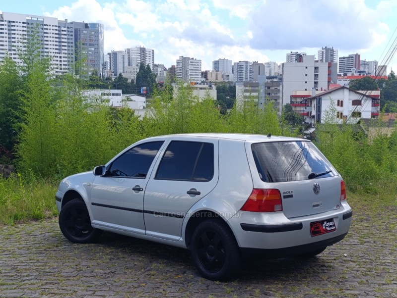 GOLF 1.6 8V GASOLINA 4P MANUAL - 2000 - CAXIAS DO SUL