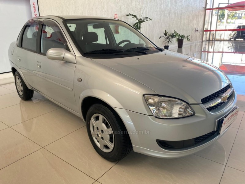 CLASSIC 1.0 MPFI LS 8V FLEX 4P MANUAL - 2013 - LAJEADO